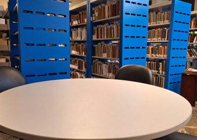 Mesa-de-estudo-Centro-de-Obras-Raras-e-Especiais-UFF