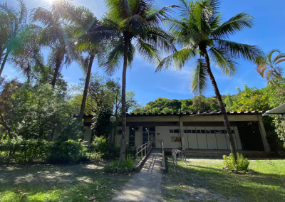 1 - Frente da biblioteca