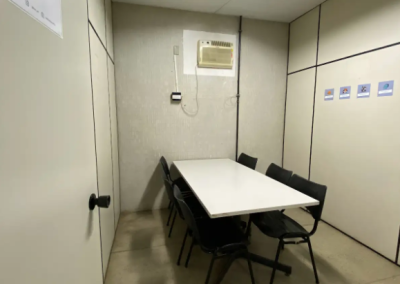 5 - Sala de estudo em grupo - Biblioteca da Escola de Engenharia e do Instituto de Computação